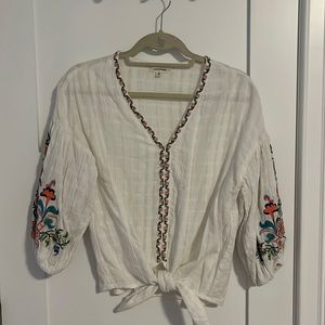 Max Studio White Linen Blouse with Embroidered Flowers - Size Small